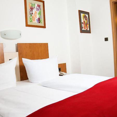 City Hotel Journal Вольфсбург Экстерьер фото