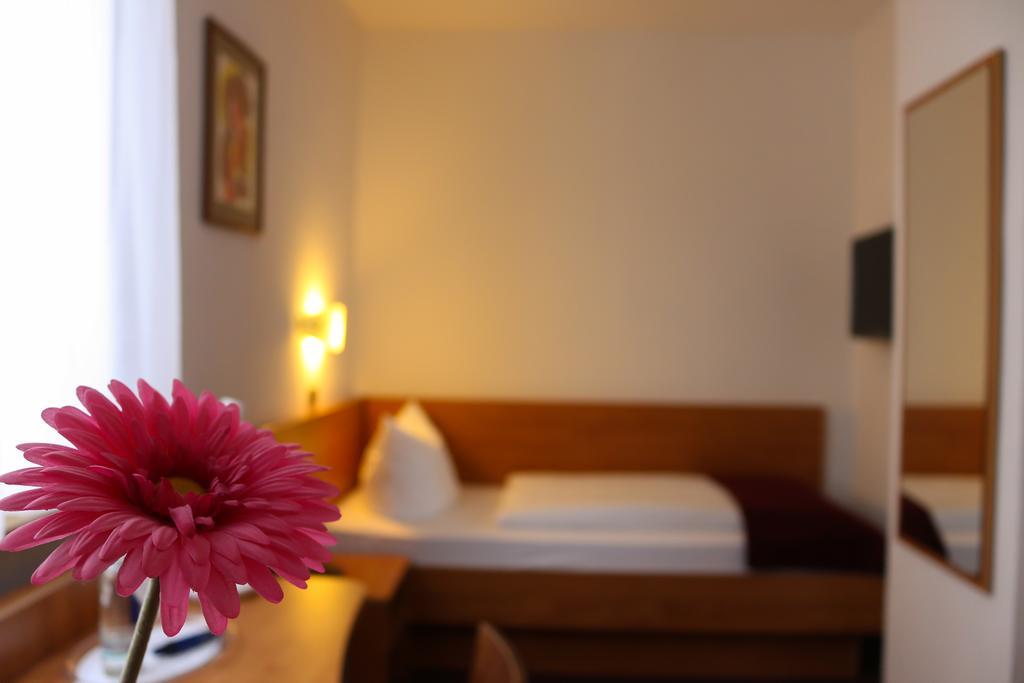 City Hotel Journal Вольфсбург Экстерьер фото